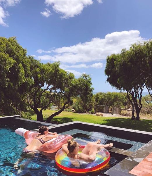 Relaxing in Eagle Bay. Image @ciaraloveswines